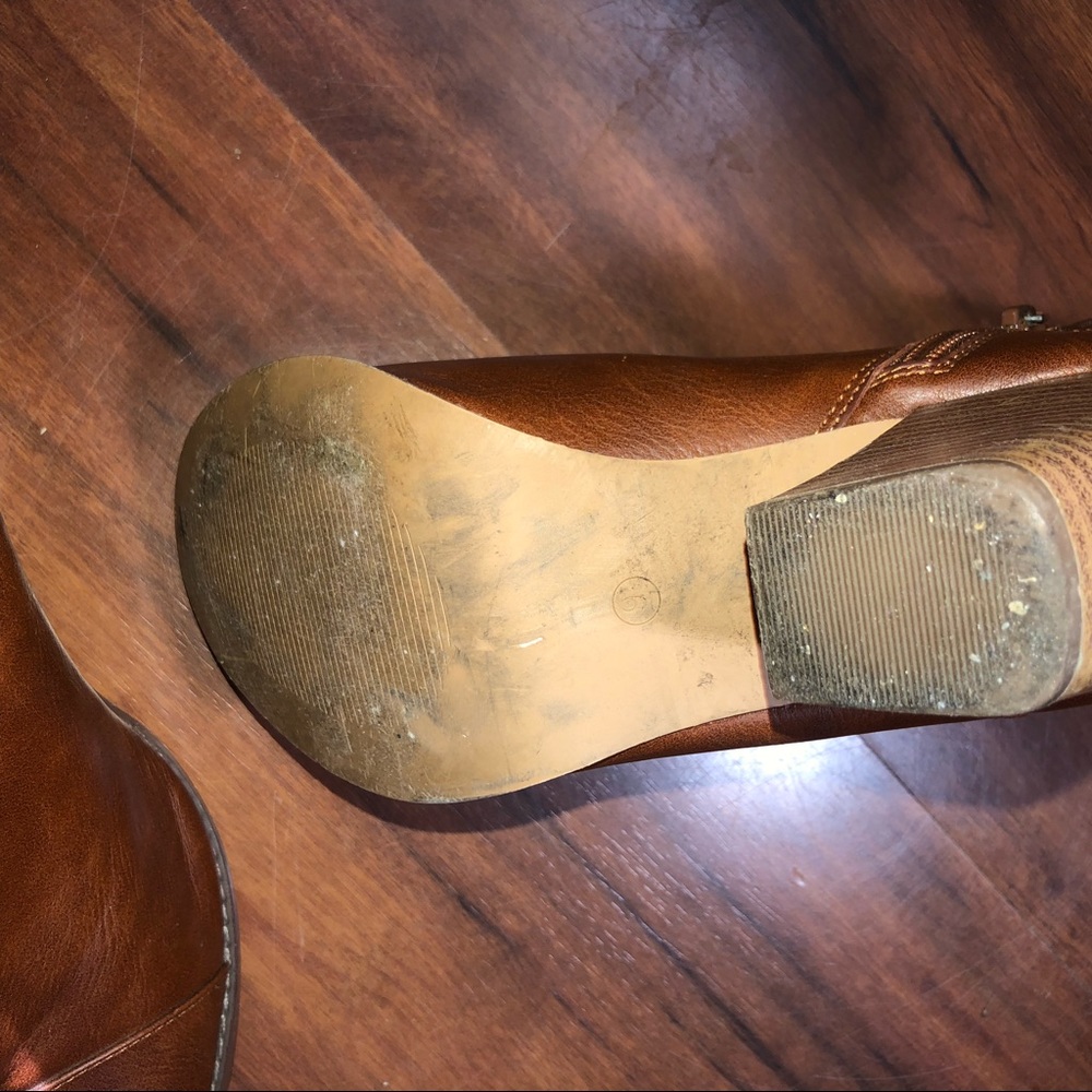 Vegan Leather Booties LAST CALL 🚨 - Picture 4 of 5